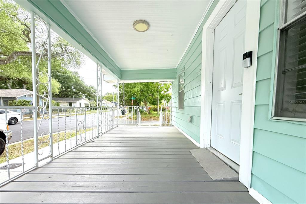 1302 E 33RD AVENUE, TAMPA, FL — photo 4 of 29