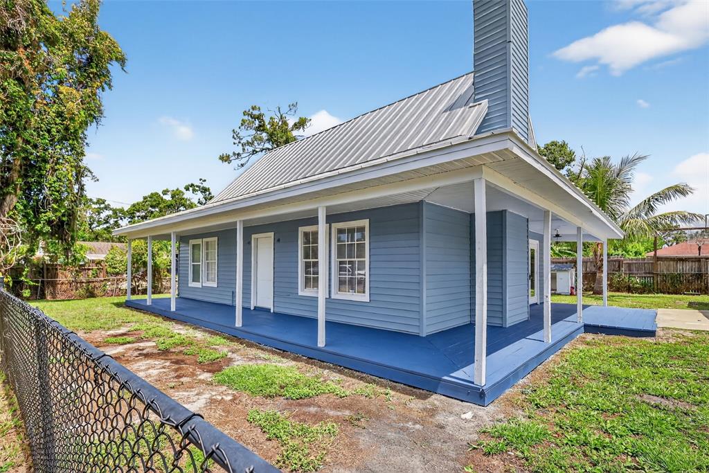 3320 19TH STREET COURT E