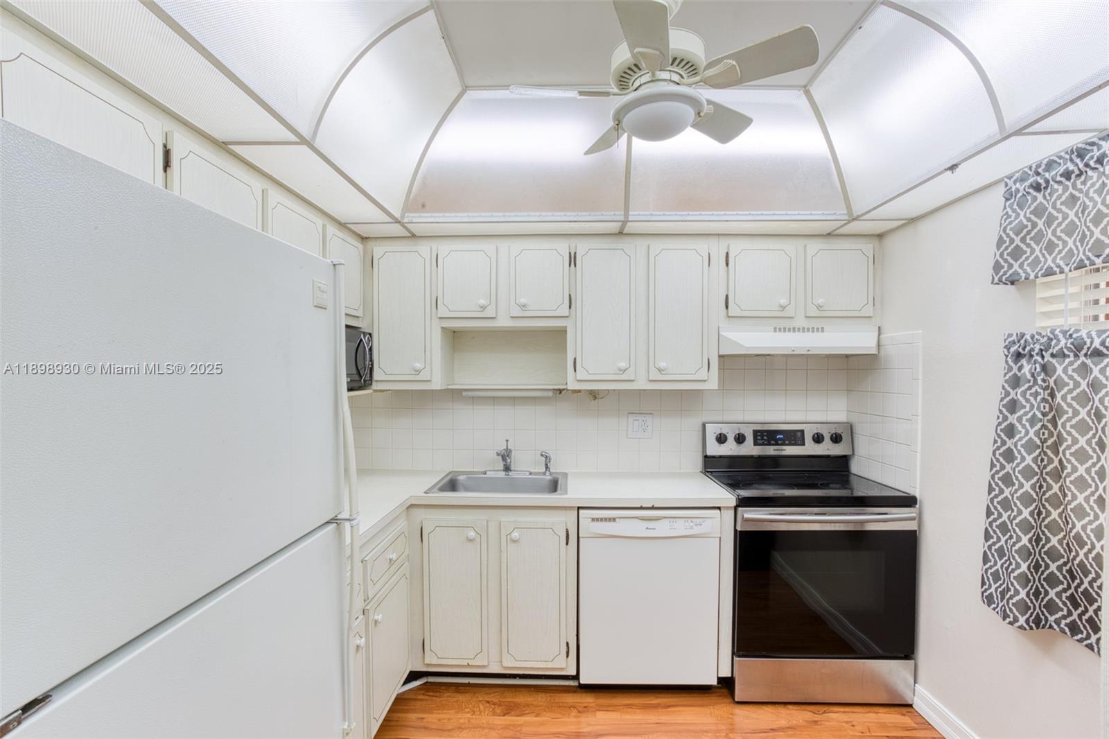 1005 Country Club Dr # 408, Margate FL 33063