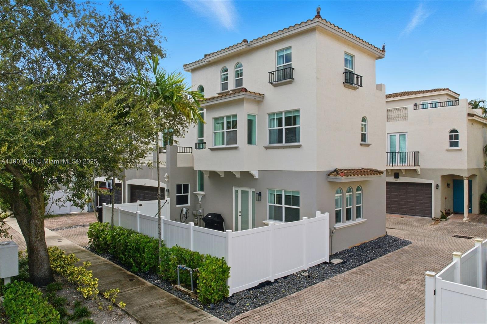 623 NE 11th Ave, Fort Lauderdale FL 33304