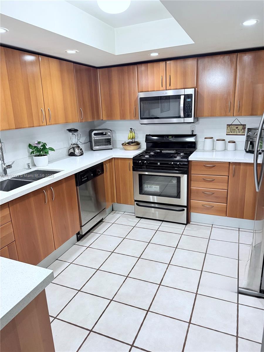 6425 SW 116th Pl, Miami FL 33173