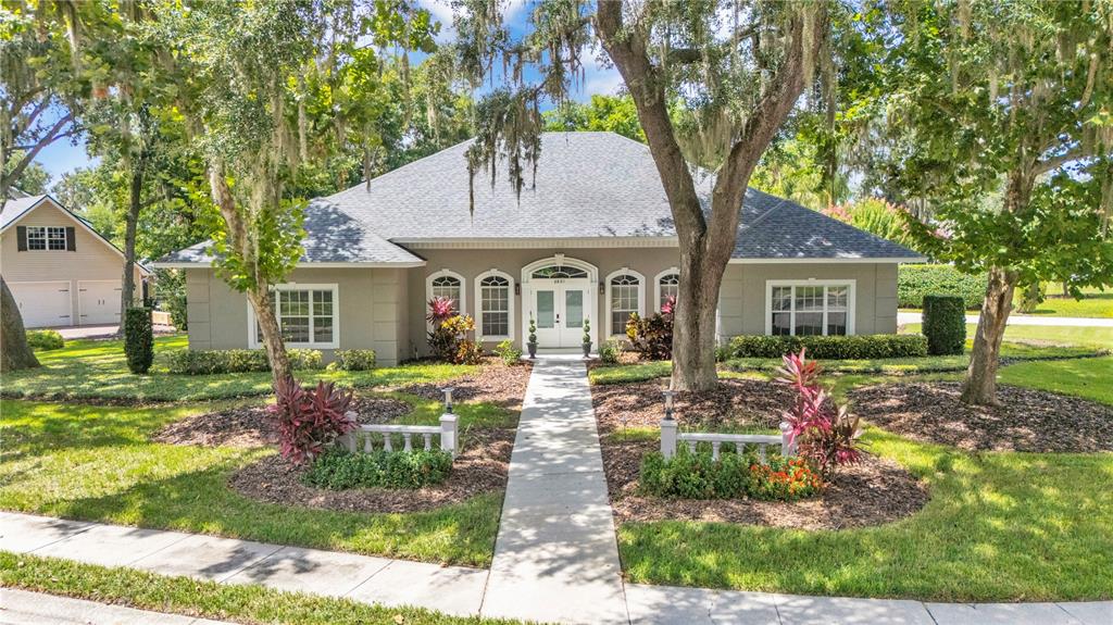 6801 CRESCENT OAKS CIRCLE
