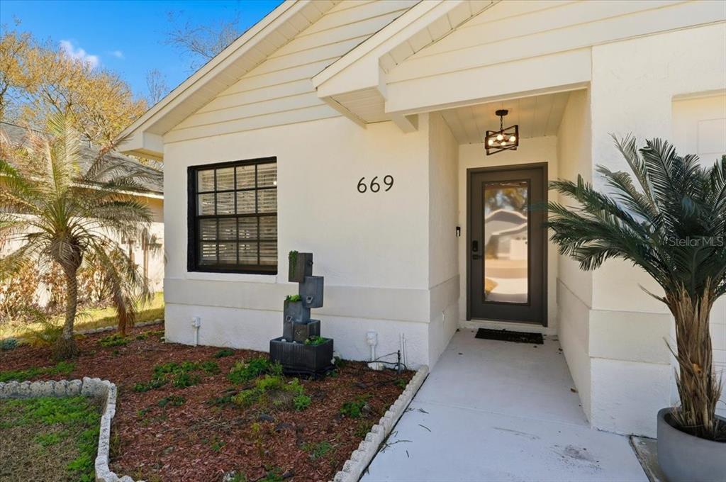 669 EAGLE RUN, LAKELAND, FL — photo 3 of 30