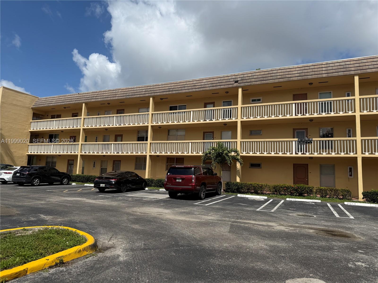 5851 NW 62nd Ave # 305, Tamarac FL 33319