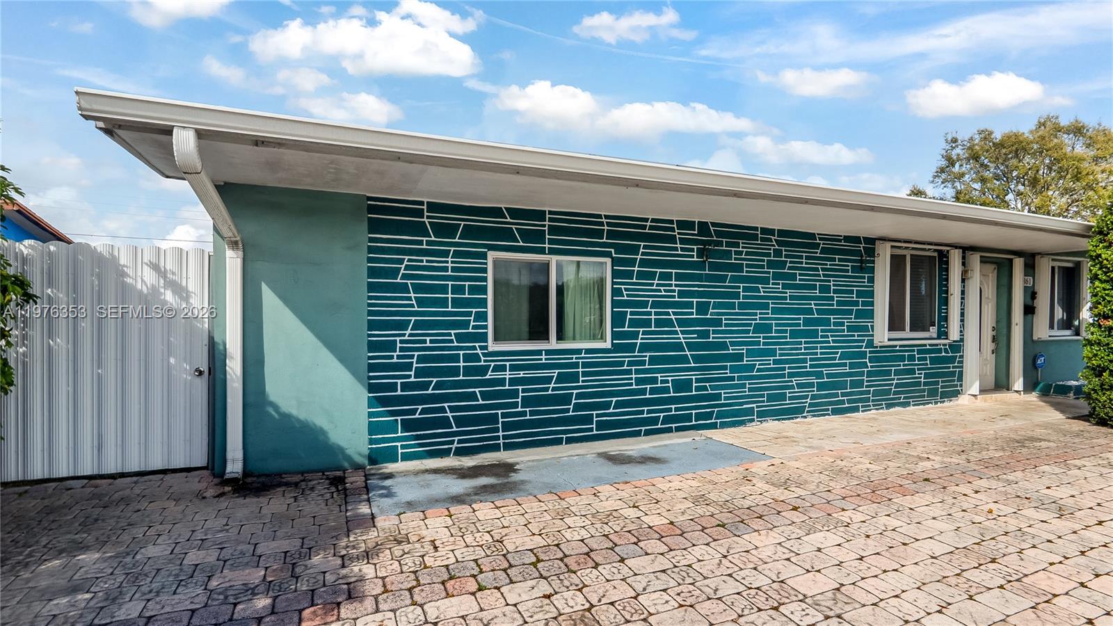 7861 Sheridan St, Hollywood FL 33024