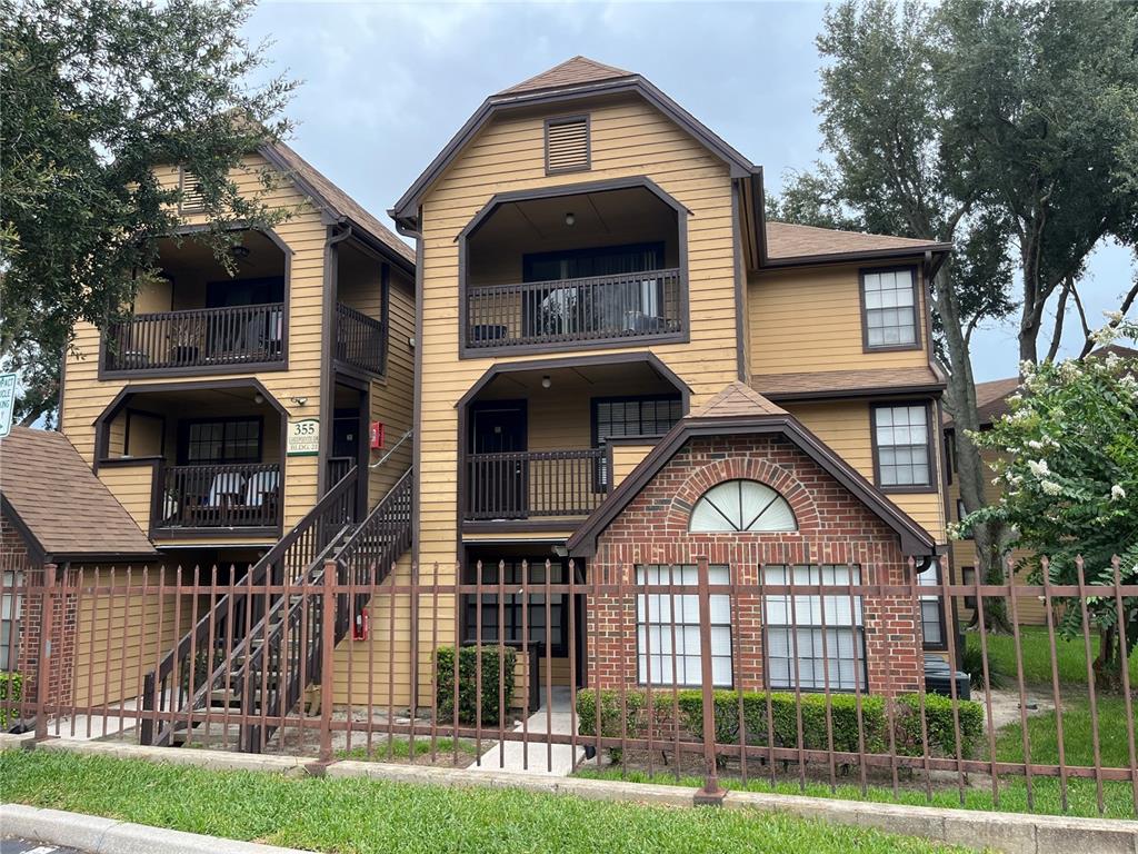 355 LAKEPOINTE DRIVE UNIT 102