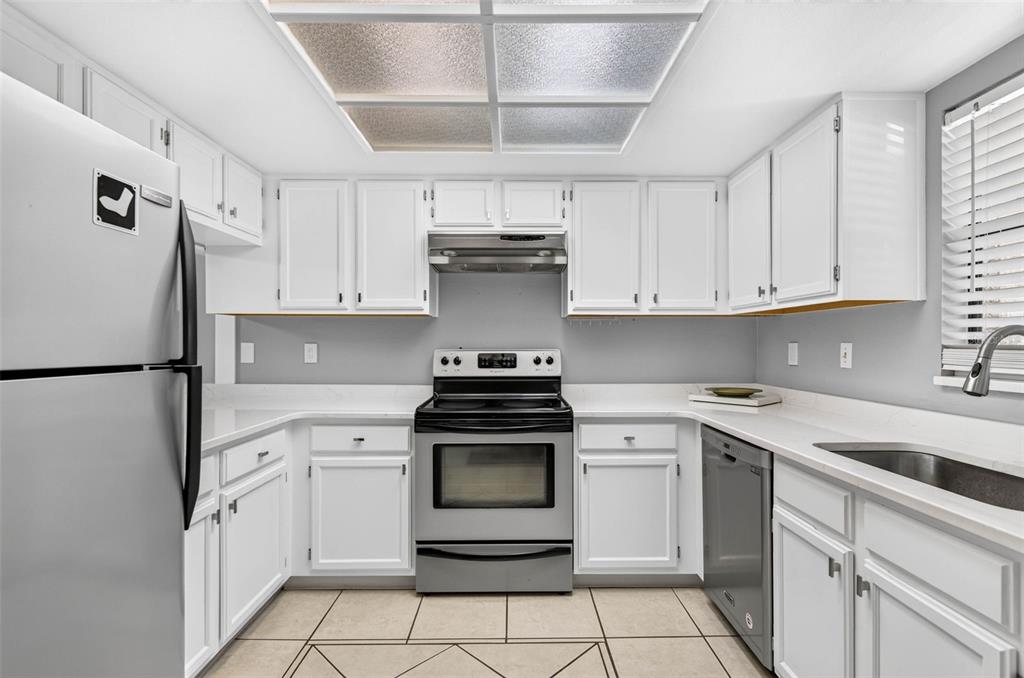 1709 HAMMOCK PINE BOULEVARD UNIT 1709, CLEARWATER, FL — photo 5 of 30