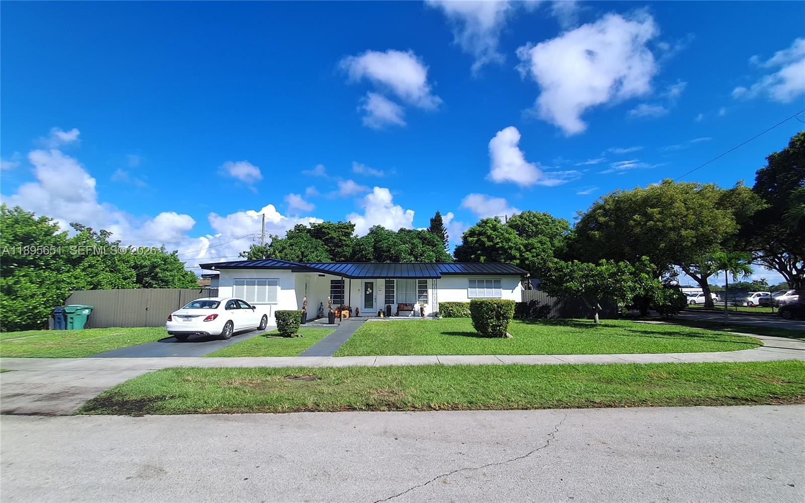 10305 SW 149th Ter, Miami FL 33176