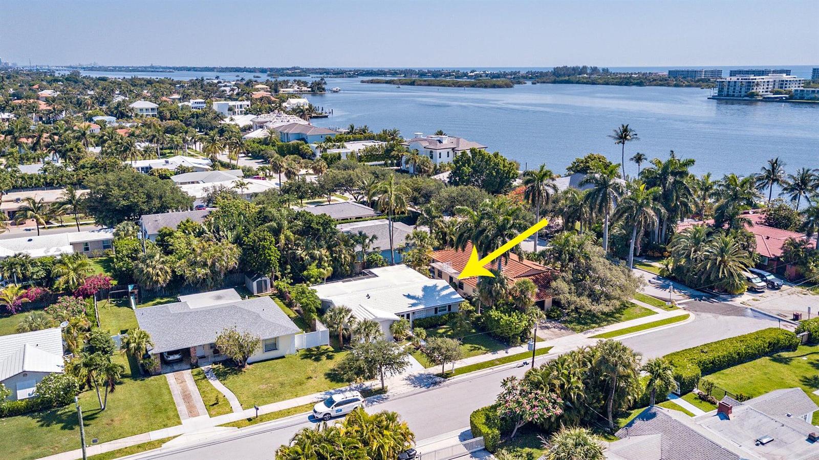 8 Wellesley Drive, FL 33460