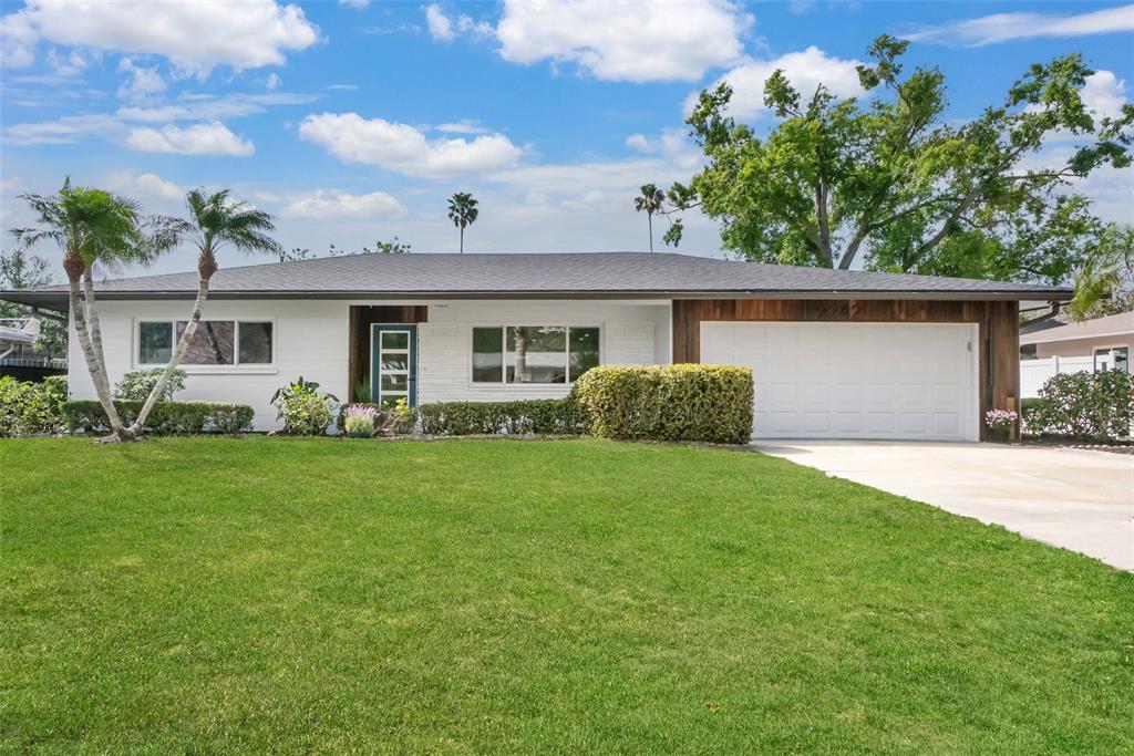 2242 SUNNYSIDE LANE