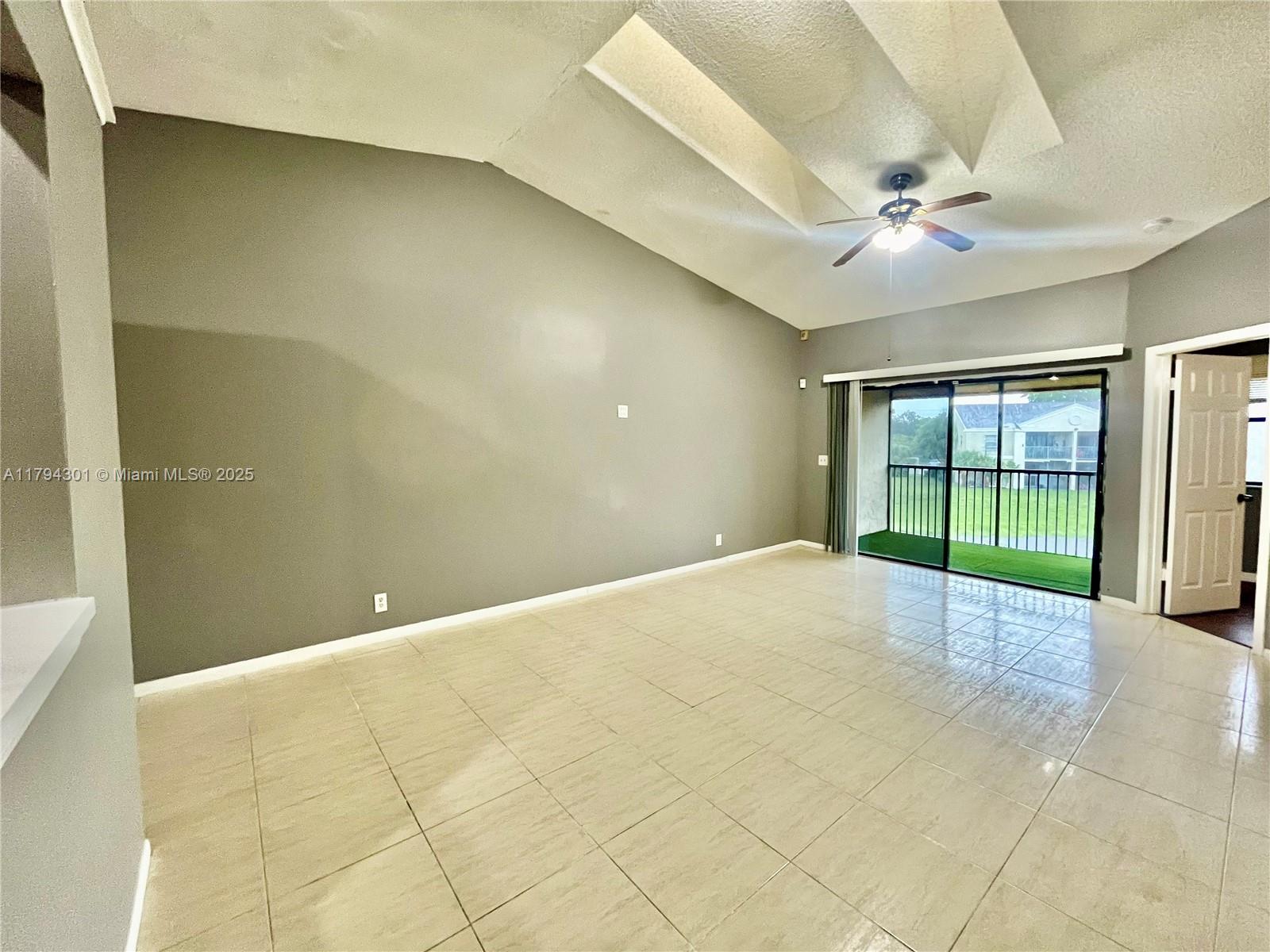 2511 NW 56th Ave # 25, Lauderhill FL 33313
