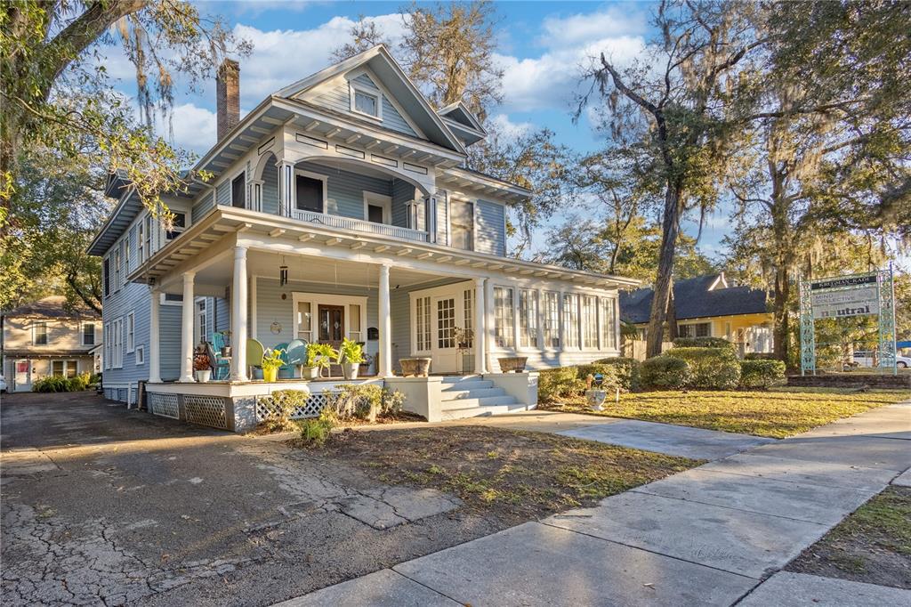 824 E UNIVERSITY AVENUE, GAINESVILLE, FL — photo 2 of 14