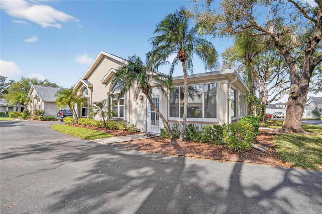 1111 GOLFVIEW WOODS DRIVE UNIT 1111