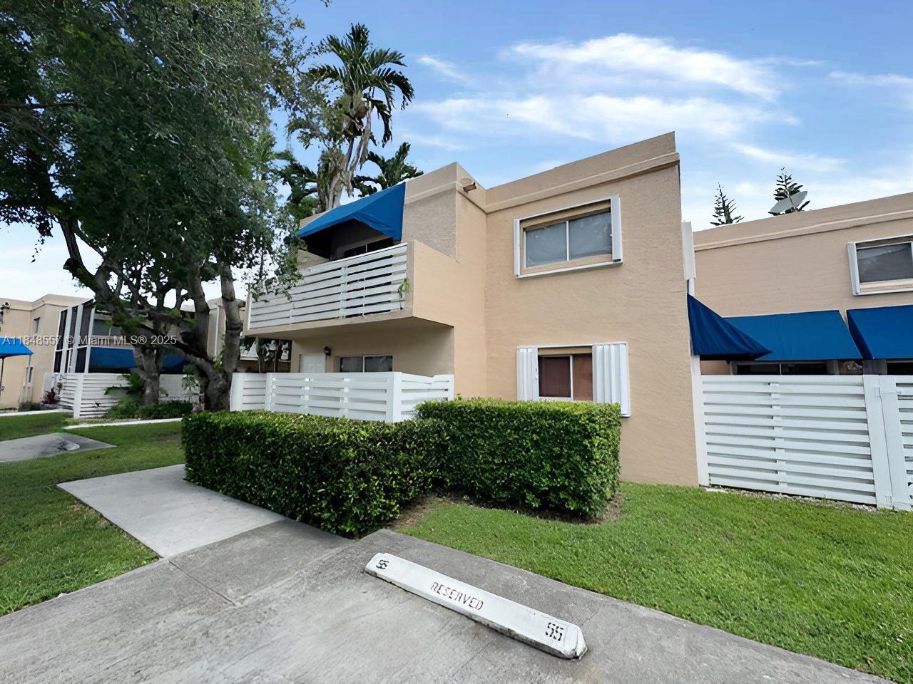 14355 SW 97th Ln, Miami FL 33186