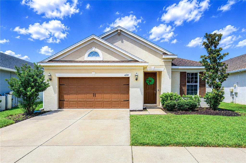 4749 ROLLING GREEN DRIVE