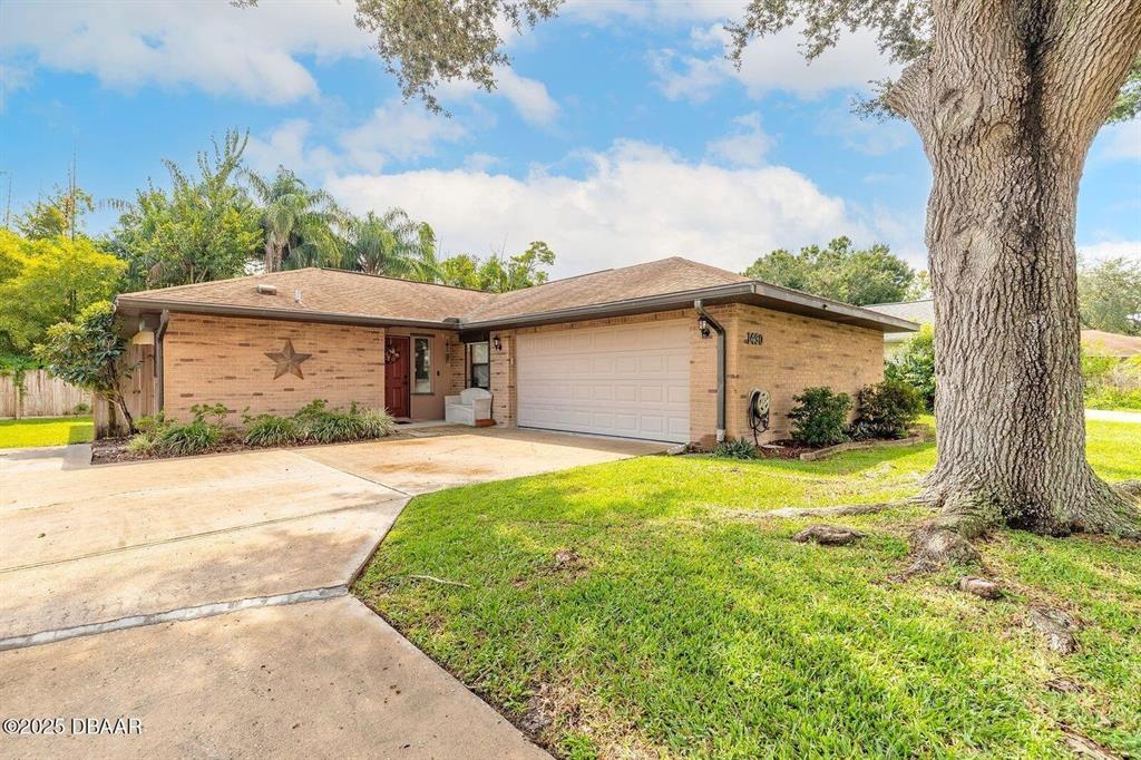 1490 CASEY LANE