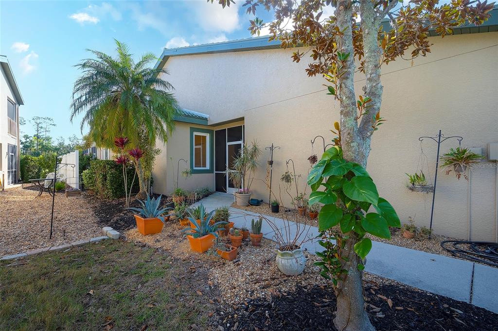 8575 54TH AVENUE CIRCLE, E. CIRCLE E, BRADENTON, FL — photo 3 of 30