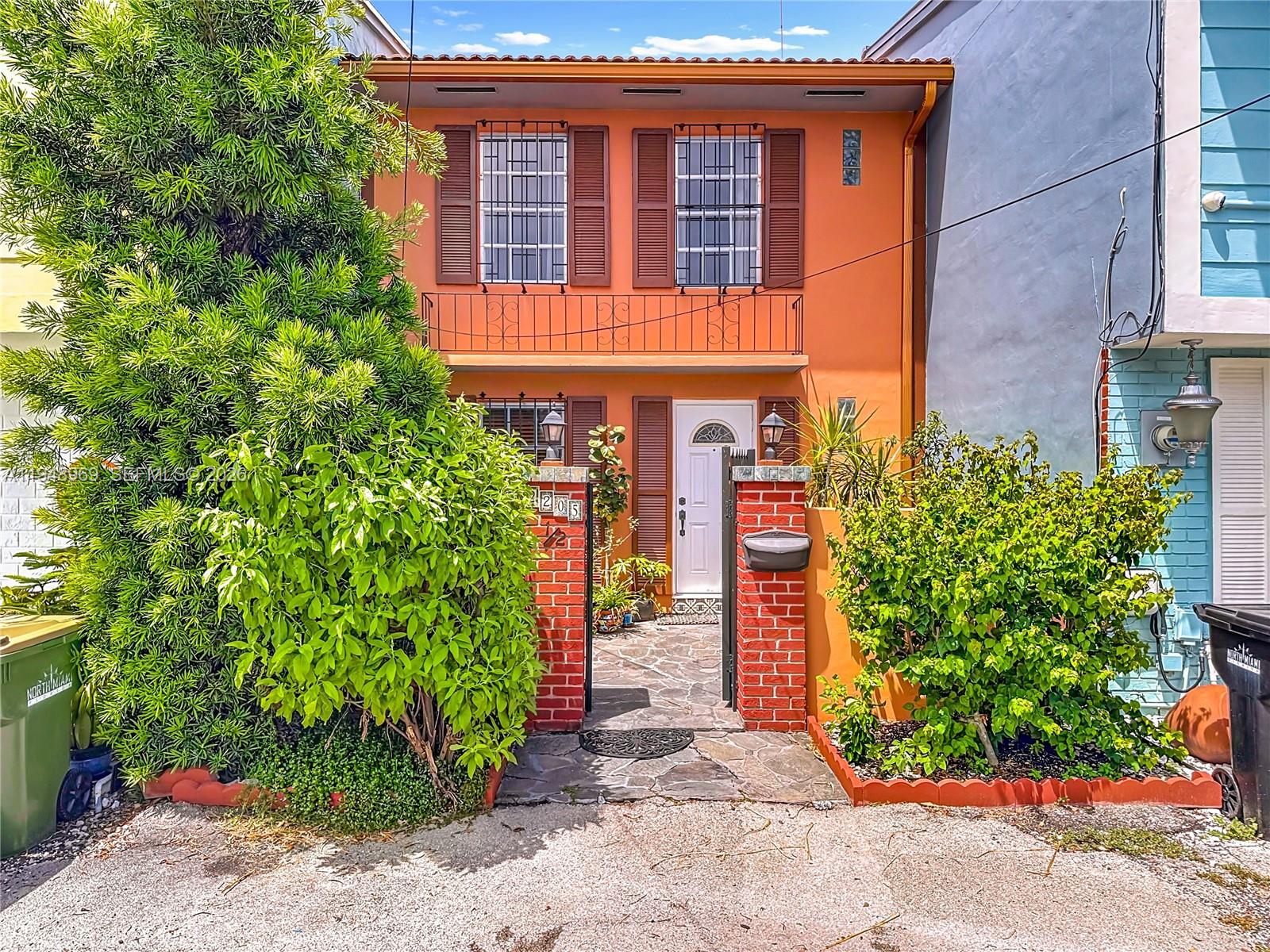 2205 NE 123rd St, North Miami FL 33181