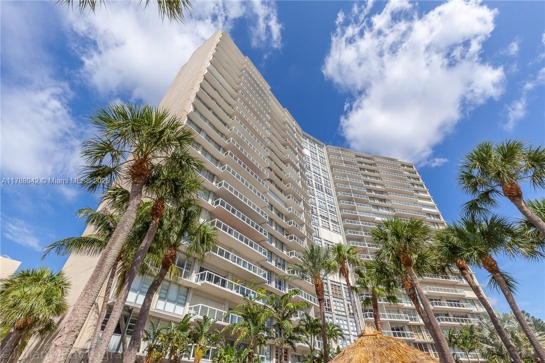 2451 Brickell Ave # 3E, Miami FL 33129