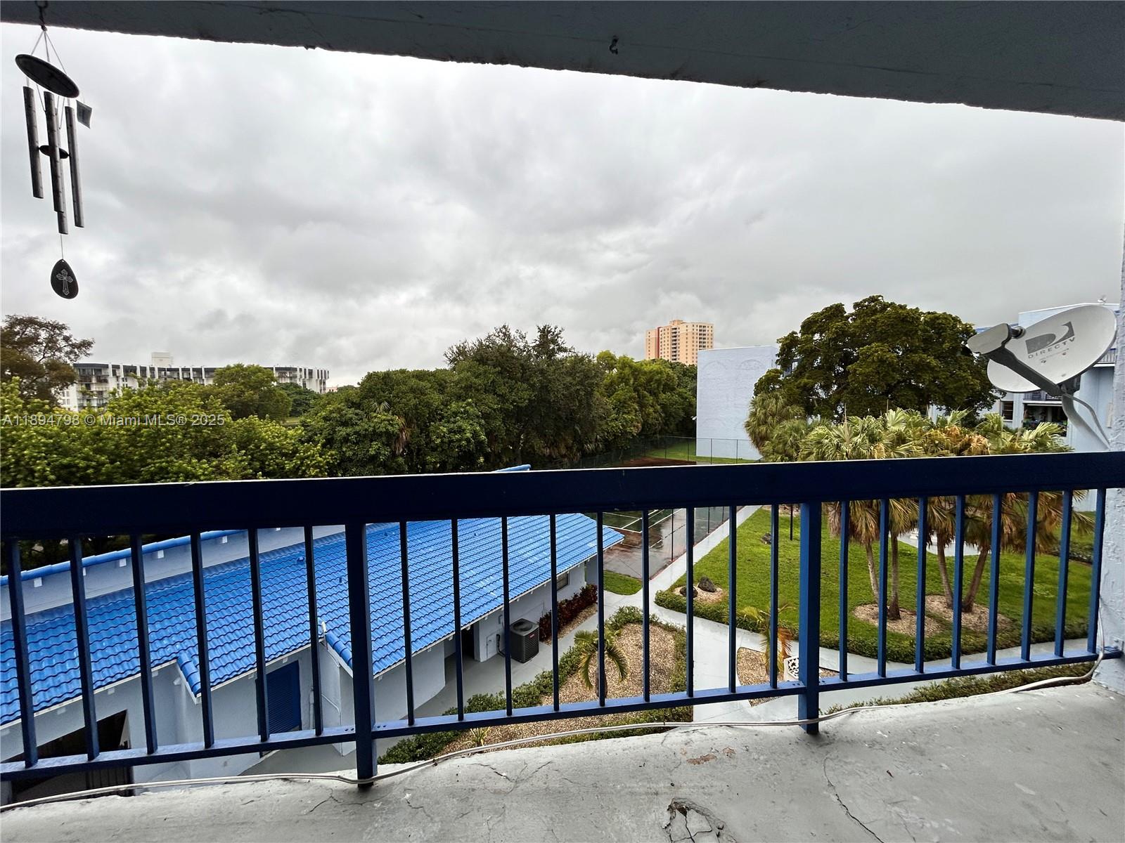 9460 Fontainebleau Blvd # 421, Miami FL 33172