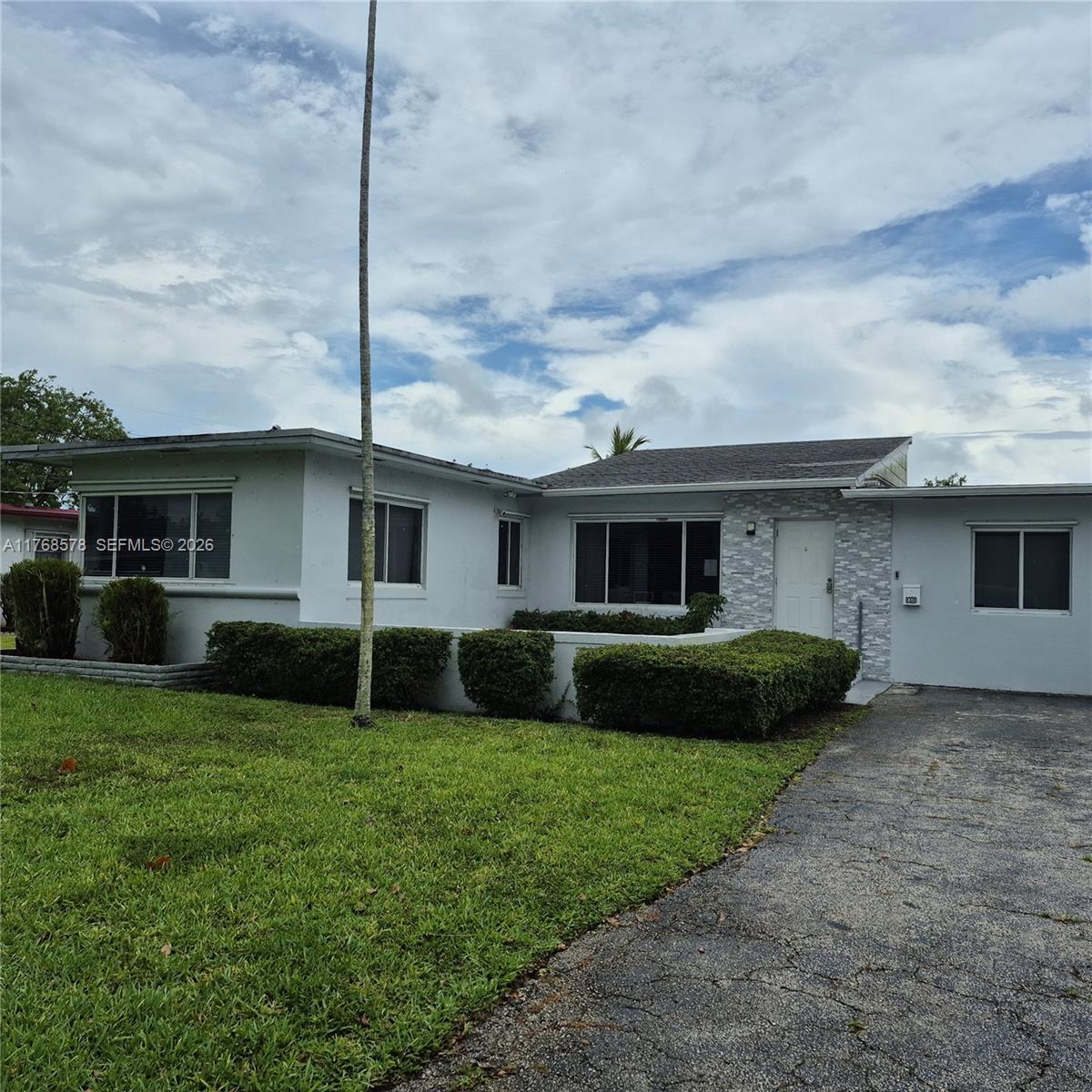 8320 NW 10 Ave, Miami FL 33150