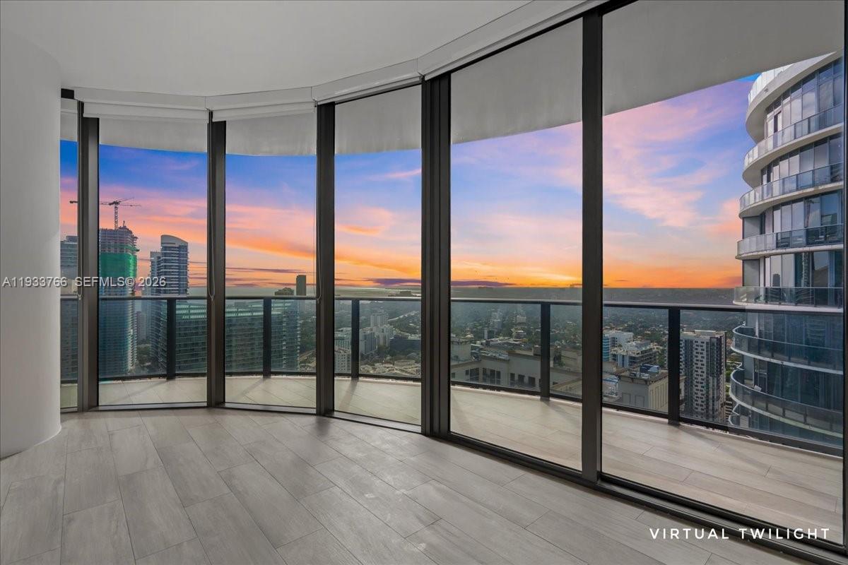 45 SW 9th St # 4306, Miami FL 33130