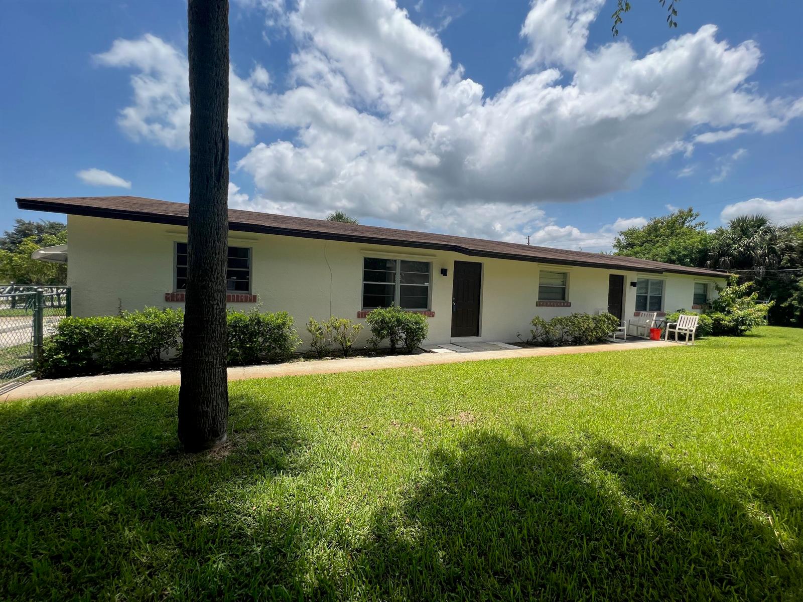 1887 Breezy Lane, West Palm Beach FL 33417