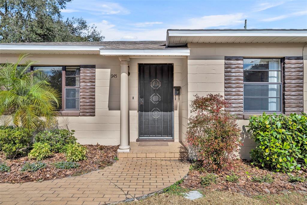945 SHERRINGTON ROAD