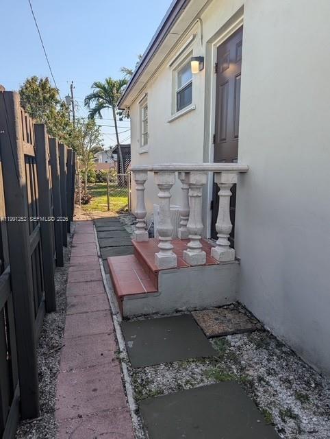 648 E 40th St, Hialeah FL 33013, HIALEAH, FL — photo 4 of 16