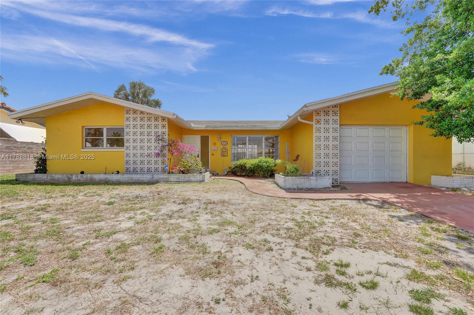 1032 SW 11th St, Boca Raton FL 33486