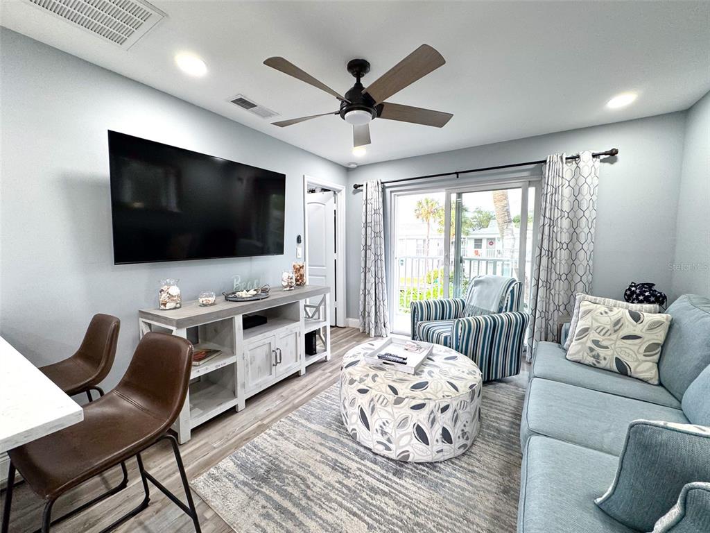 902 GIBBS ROAD UNIT 283, VENICE, FL — photo 2 of 30