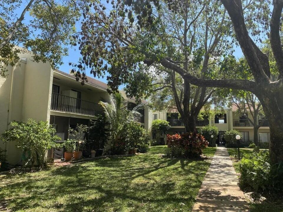 150 Pineview Road # B2, Jupiter FL 33469