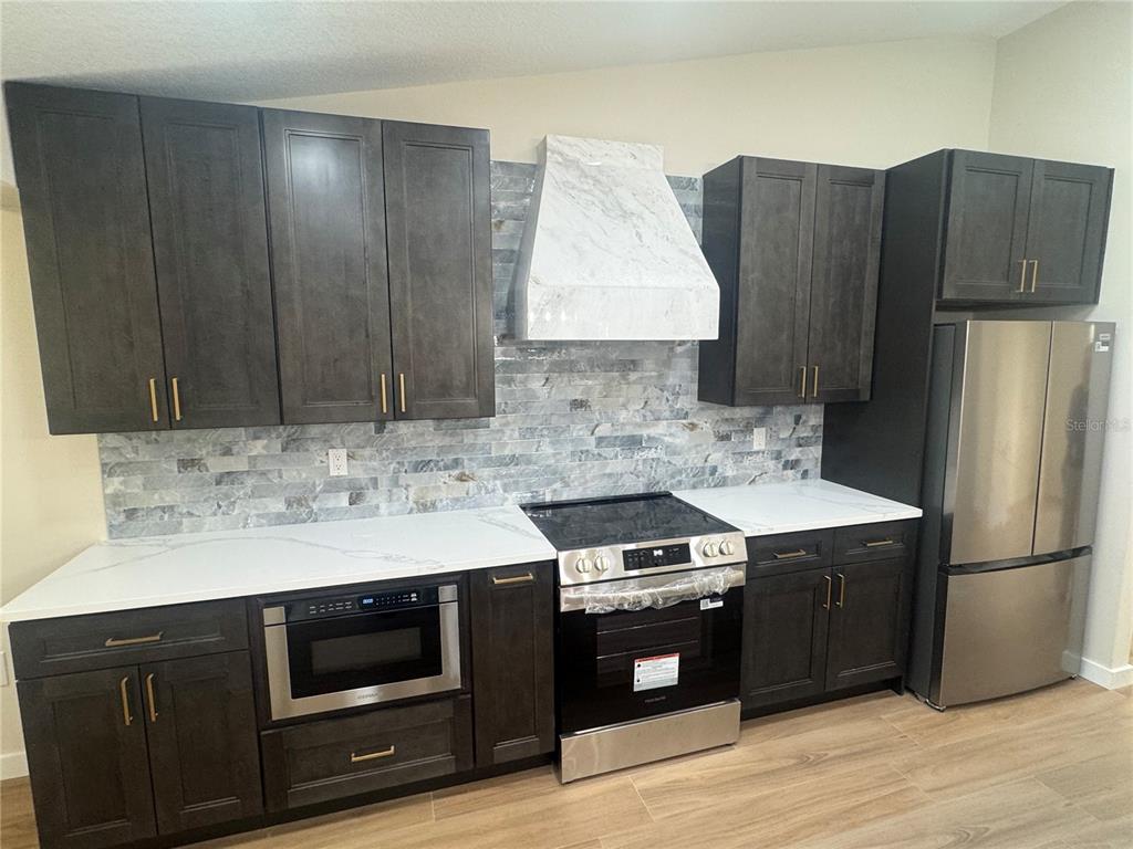 2221 CIMARRON TERRACE, PALM HARBOR, FL — photo 3 of 25