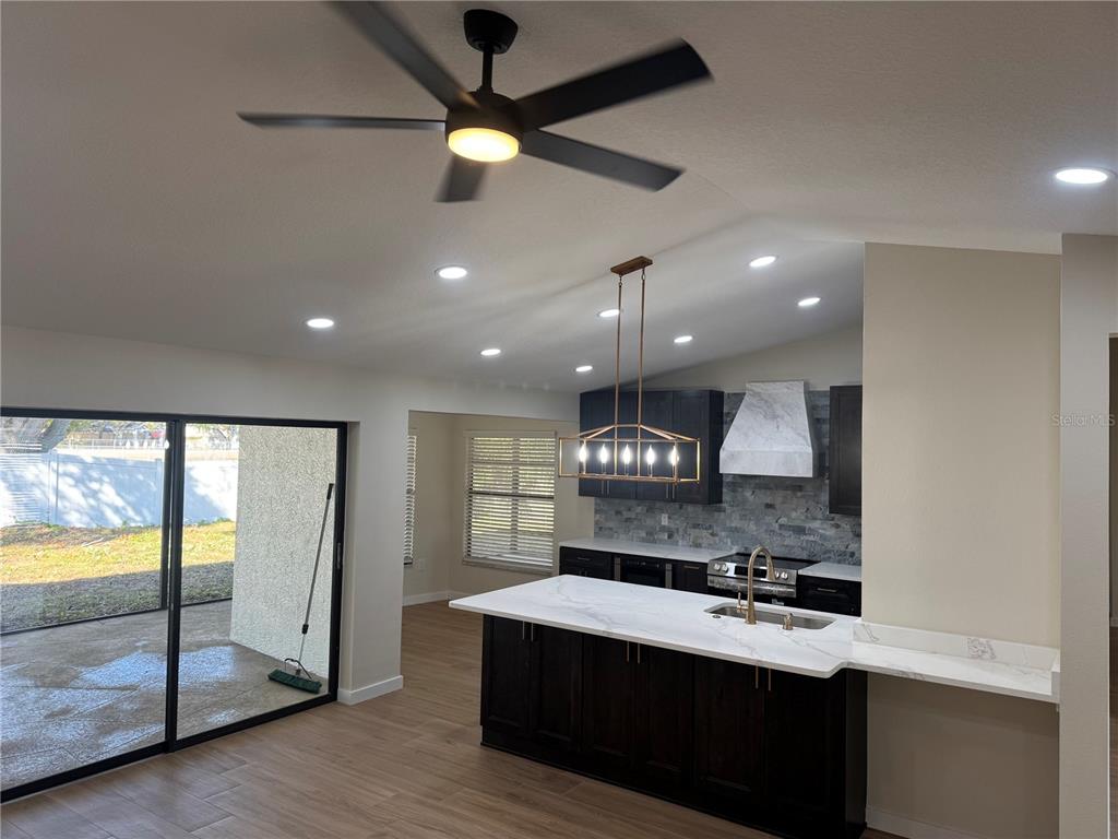 2221 CIMARRON TERRACE, PALM HARBOR, FL — photo 4 of 25