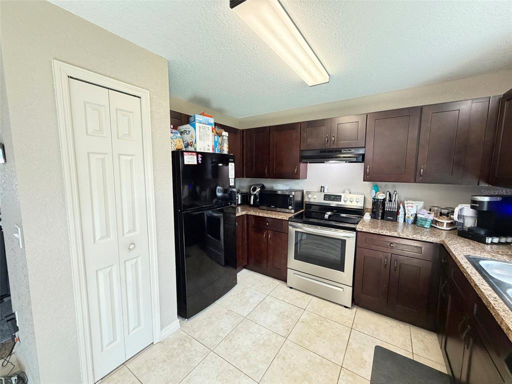 3737 SW 150TH LOOP, OCALA, FL — photo 5 of 22