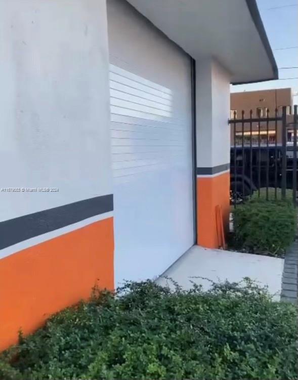 680 NW 71st St, Miami FL 33150