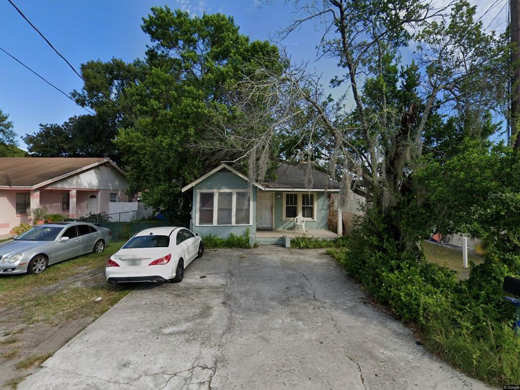 2505 AUBURN AVENUE W