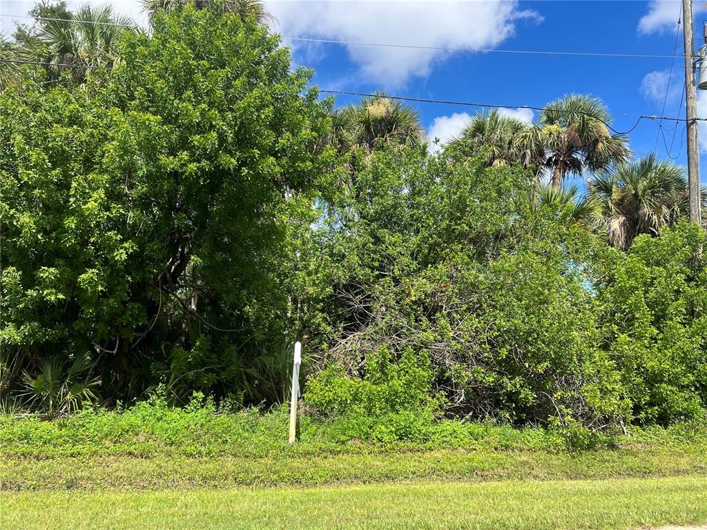 114 BYRON CT, ROTONDA WEST, FL — photo 2 of 4