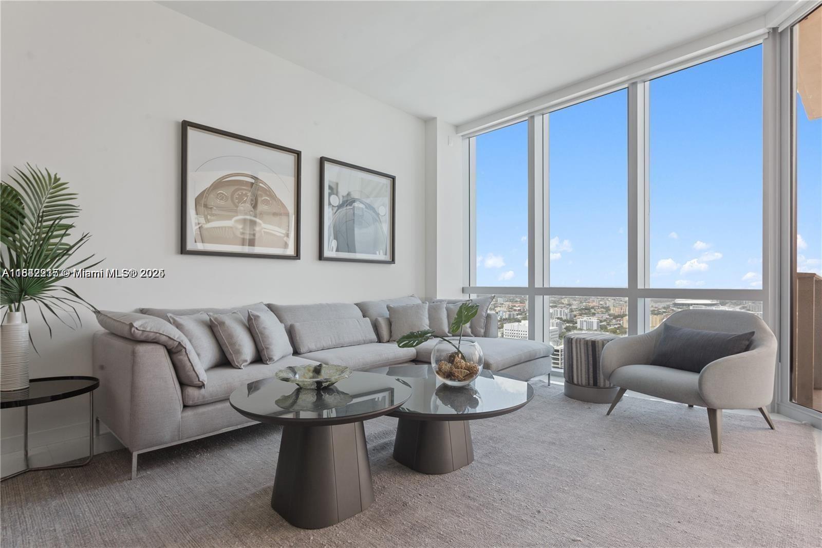 851 NE 1st Ave # 2906, Miami FL 33132
