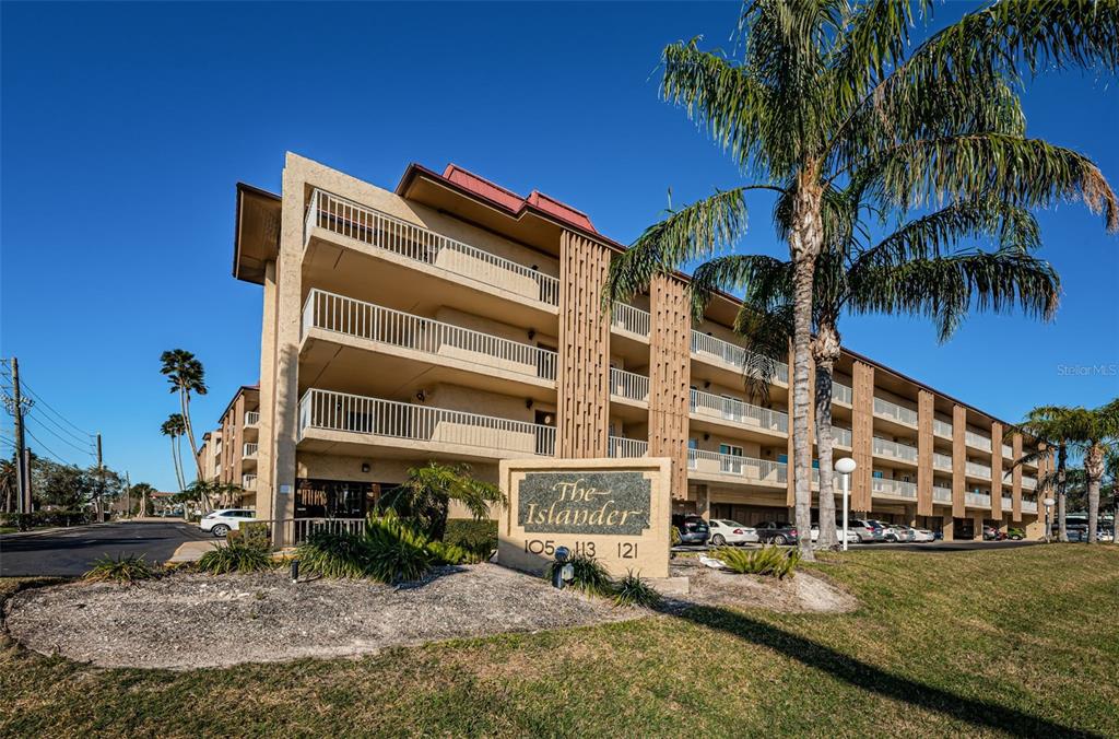 105 ISLAND WAY UNIT 147