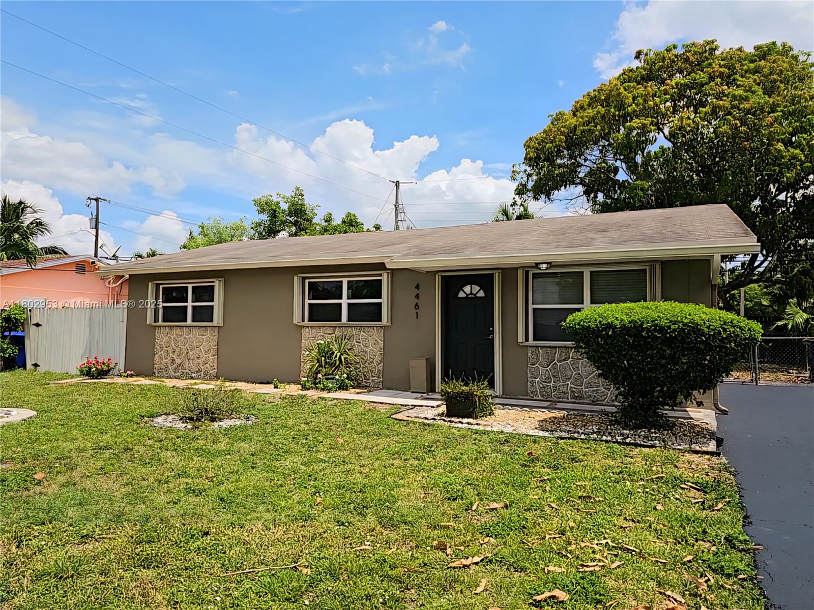 4461 NW 61st St, North Lauderdale FL 33319