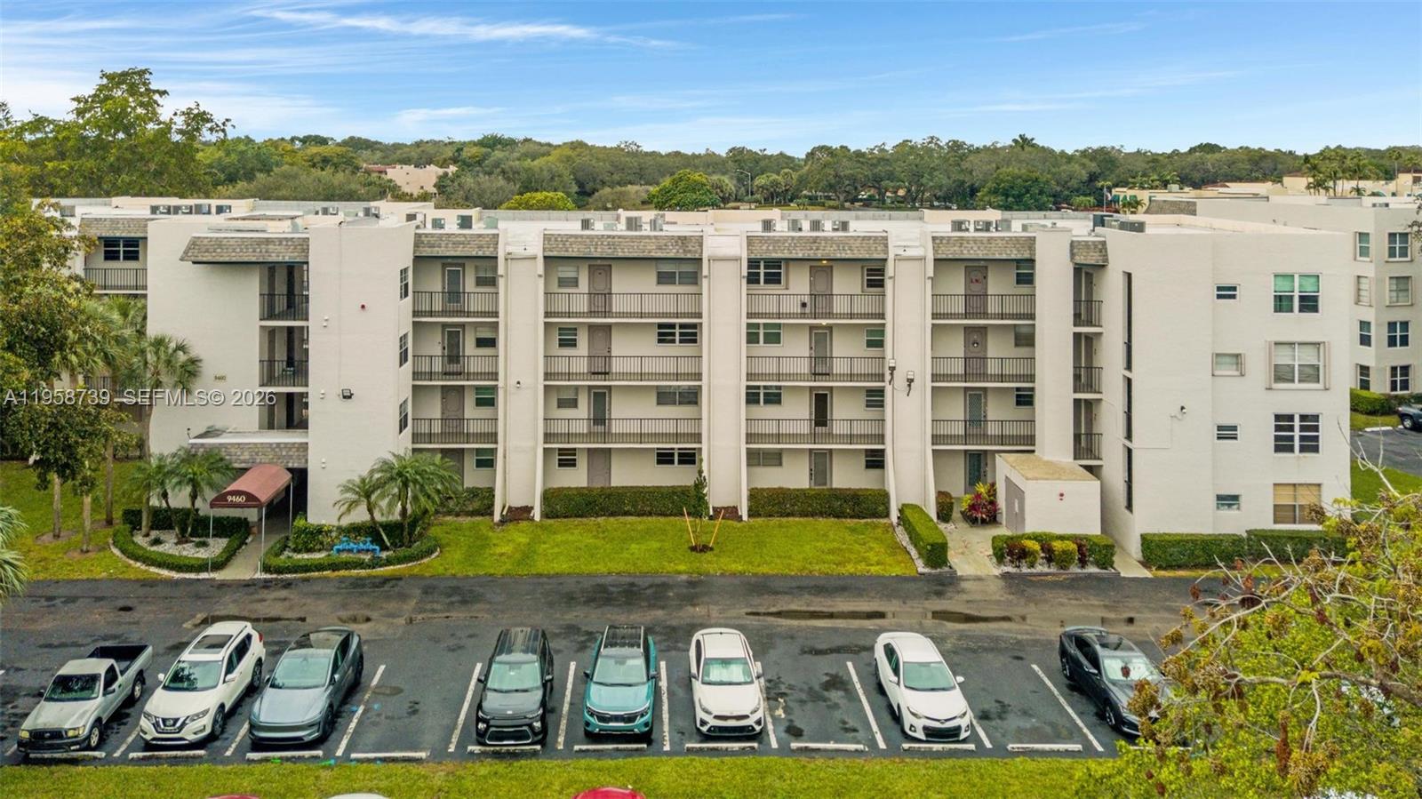 9460 Poinciana Pl # 404, Davie FL 33324
