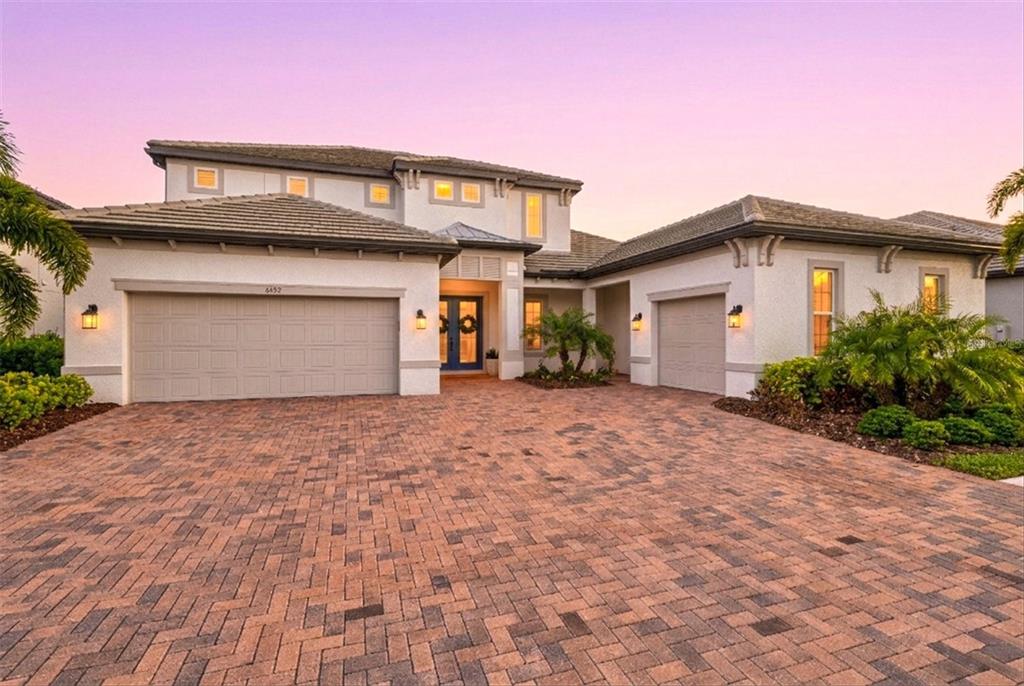 6152 LUNGO LAGO DRIVE