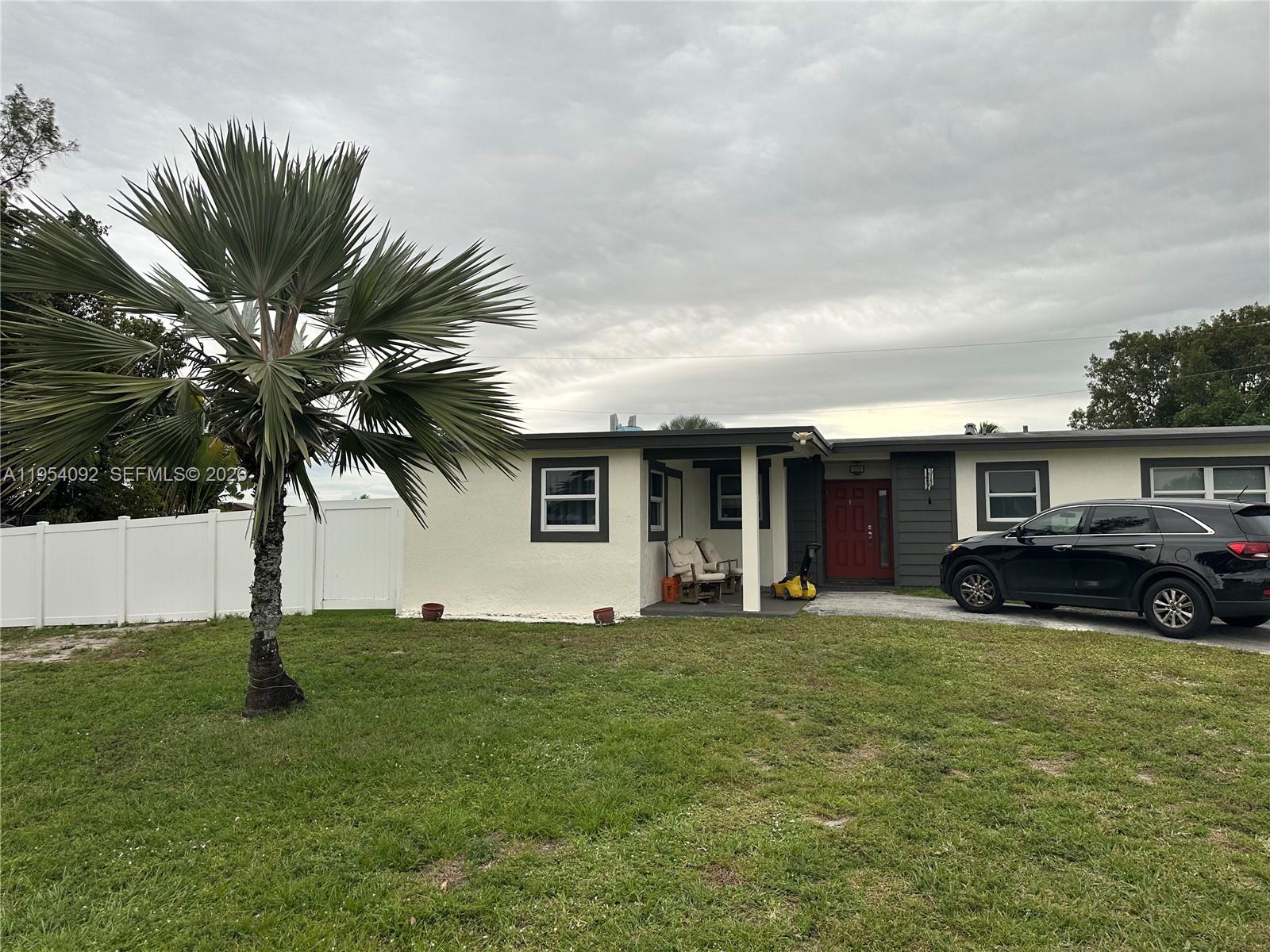 5700 SW 54th Ter, Davie FL 33314