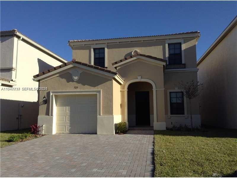 723 NE 193rd St, Miami FL 33179