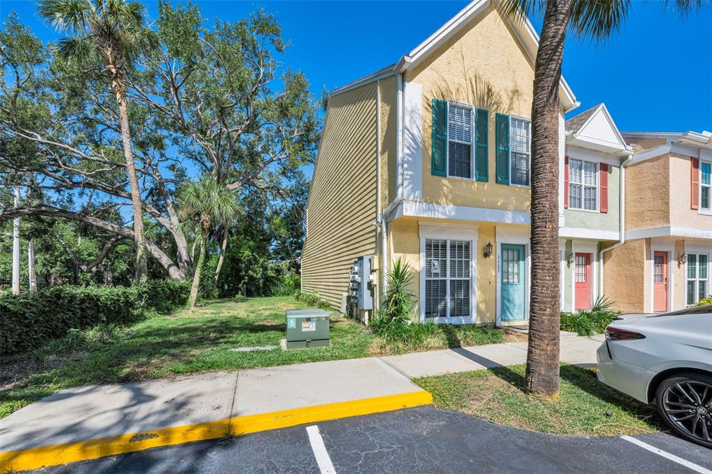 3403 W WYOMING CIRCLE UNIT 3403, TAMPA, FL — photo 2 of 30