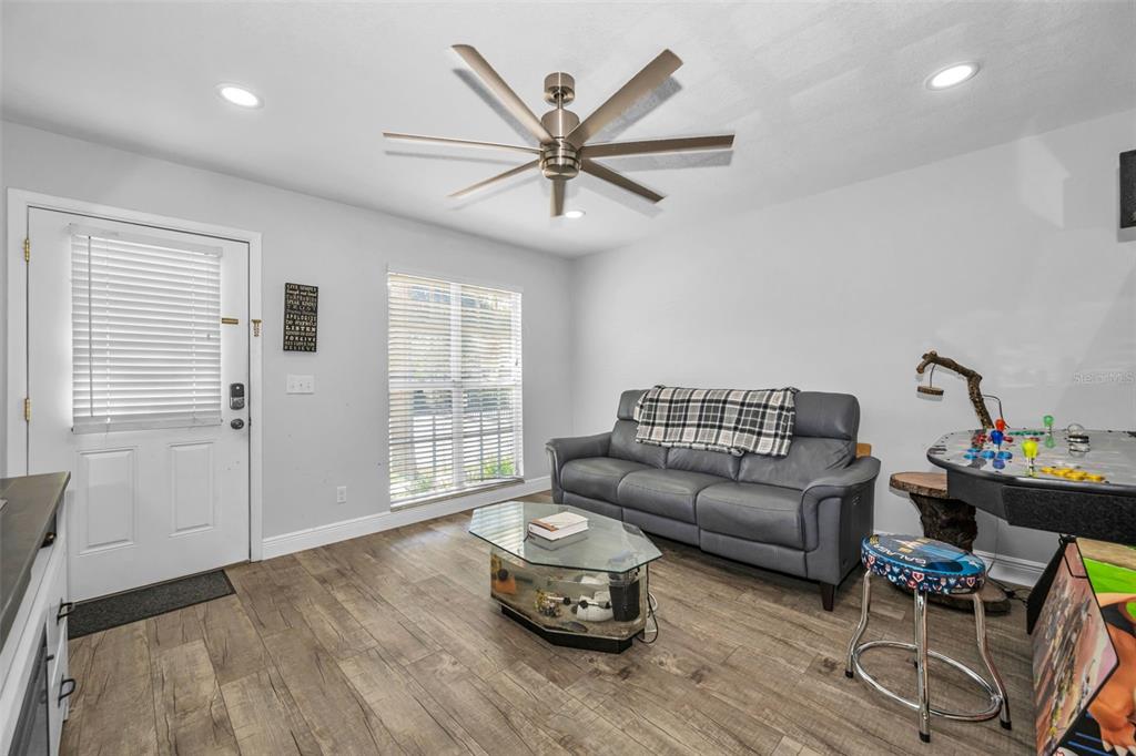 3403 W WYOMING CIRCLE UNIT 3403, TAMPA, FL — photo 5 of 30