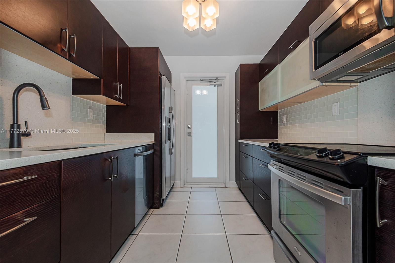 1030 9th St # 203, Miami Beach FL 33139