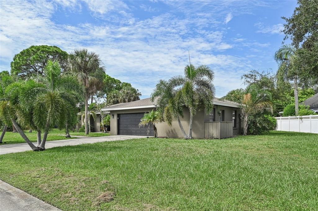 6106 45TH STREET W, BRADENTON, FL — photo 3 of 30