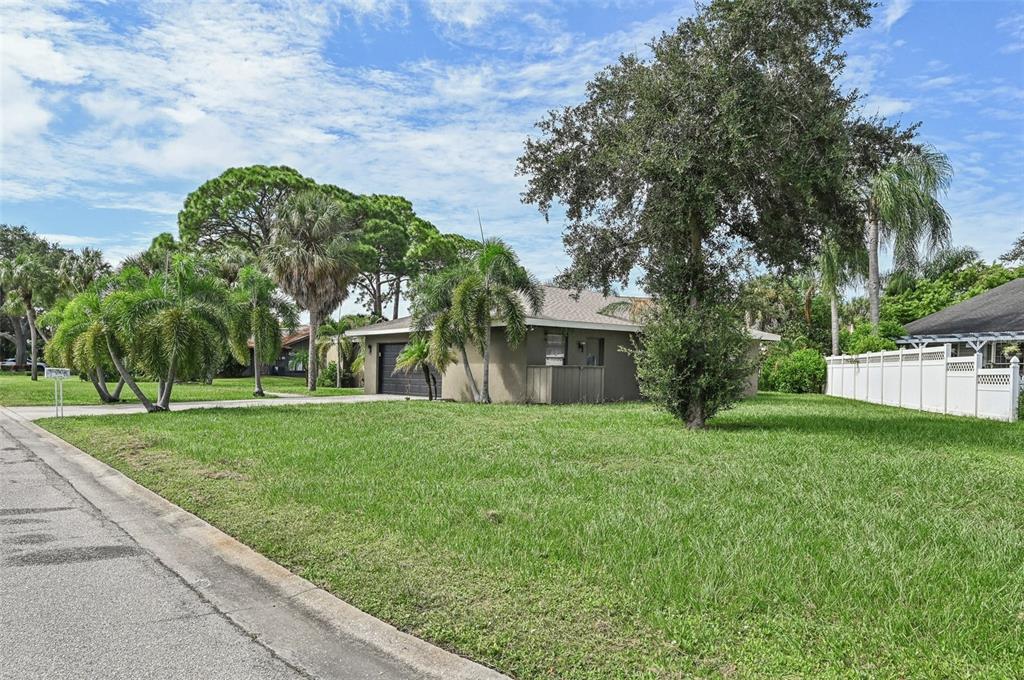 6106 45TH STREET W, BRADENTON, FL — photo 5 of 30